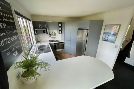 Photo of property in 9 Meadowbrook Place, Wanaka, 9305