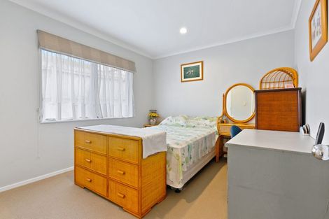 Photo of property in 9 Mohill Place, East Tamaki Heights, Auckland, 2016
