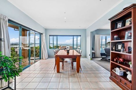 Photo of property in 22 Marguerita Place, West Harbour, Auckland, 0618