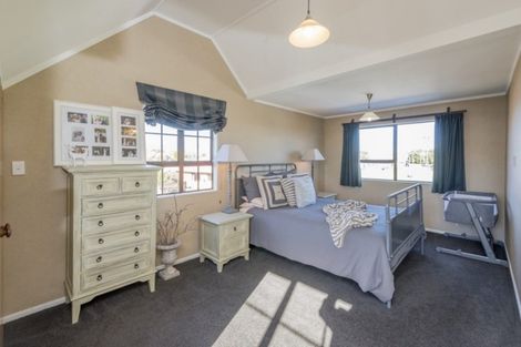 Photo of property in 18 Regal Street, Levin, 5510