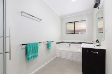 Photo of property in 31a Bodmin Terrace, Camborne, Porirua, 5026