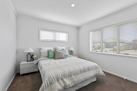 Photo of property in 10 Awatira Drive, Papamoa Beach, Papamoa, 3118