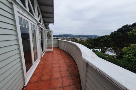 Photo of property in 49 Tio Tio Road, Miramar, Wellington, 6022