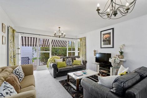 Photo of property in 2/98 Office Road, Merivale, Christchurch, 8014