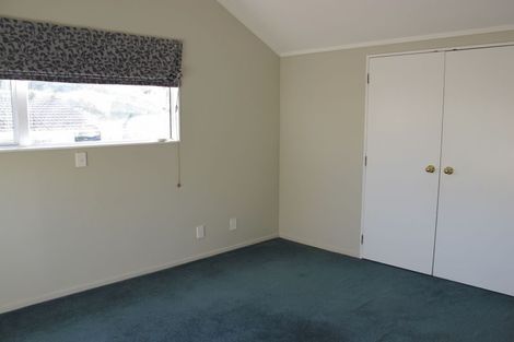 Photo of property in 2/50 Chartwell Avenue, Glenfield, Auckland, 0629
