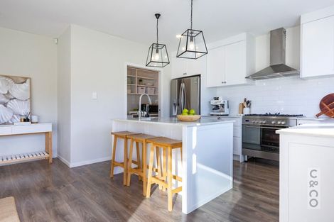 Photo of property in 11 Kahika Grove, Huapai, Kumeu, 0810