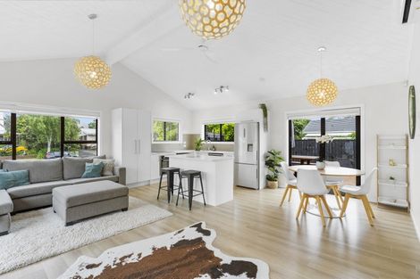 Photo of property in 7 Rheingold Place, Huapai, Kumeu, 0810