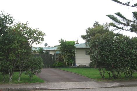 Photo of property in 4 He Awa Crescent, Waikanae, 5036