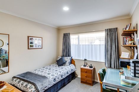 Photo of property in 4 Blythfield Place, Taradale, Napier, 4112