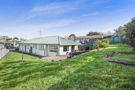 Photo of property in 8 Caulfield Place, Nawton, Hamilton, 3200