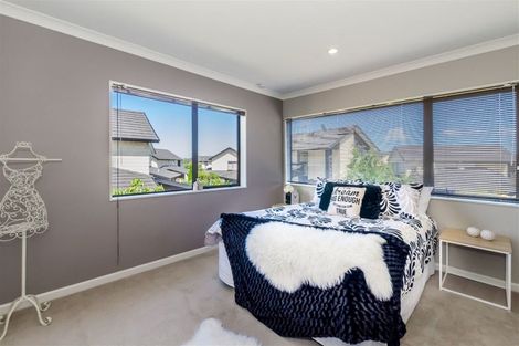 Photo of property in 19 Bluewater Place, Paraparaumu, 5032