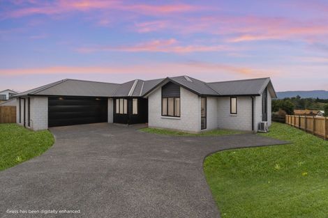 Photo of property in 17 Anglers Way, Omokoroa, 3114