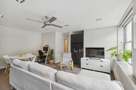 Photo of property in 8c/123 Molesworth Street, Thorndon, Wellington, 6011