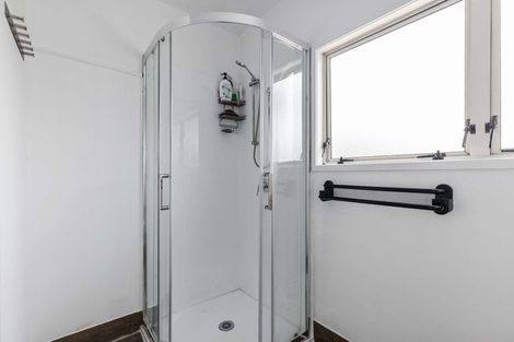 Photo of property in 15a Melleray Place, Randwick Park, Auckland, 2105