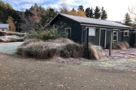 Photo of property in 10 Helvellyn Street, Woodside, Outram, 9073