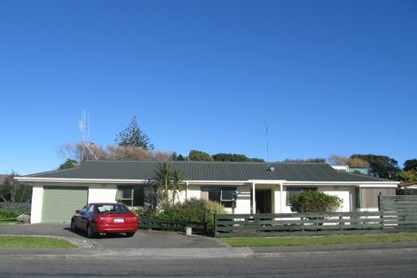 Photo of property in 41 Koromiko Street, Otaki Beach, Otaki, 5512