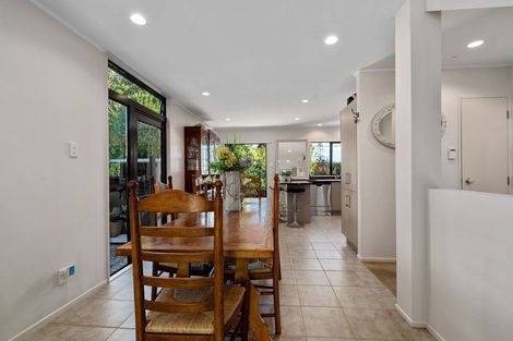 Photo of property in 2/222 Forrest Hill Road, Forrest Hill, Auckland, 0620