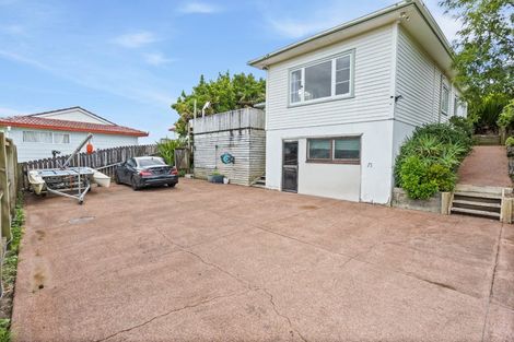Photo of property in 2/73 Keegan Drive, Massey, Auckland, 0614