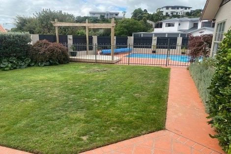 Photo of property in 11 Shelter Grove, Frankleigh Park, New Plymouth, 4310