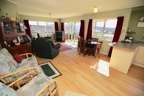 Photo of property in 10b Long Street, Raglan, 3225