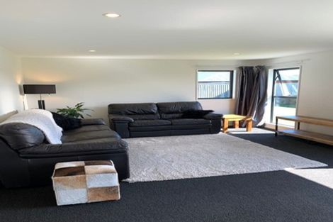 Photo of property in 55 Sequoia Way, Rangiora, 7400
