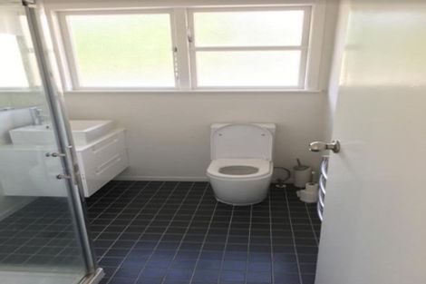 Photo of property in 2/3a Huapai Street, Onehunga, Auckland, 1061