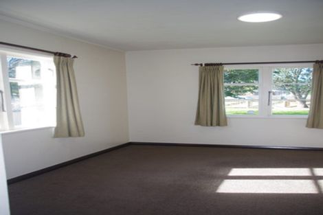 Photo of property in 86 Avondale Road, Avondale, Christchurch, 8061