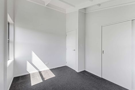 Photo of property in 14 Nevada Drive, Merrilands, New Plymouth, 4312