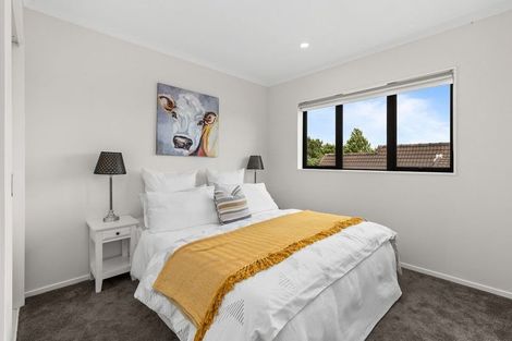 Photo of property in 4225b Great North Road, Glendene, Auckland, 0602