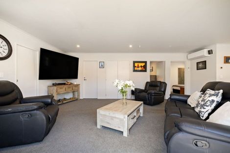 Photo of property in 2 Preston Drive, Arrowtown, 9302