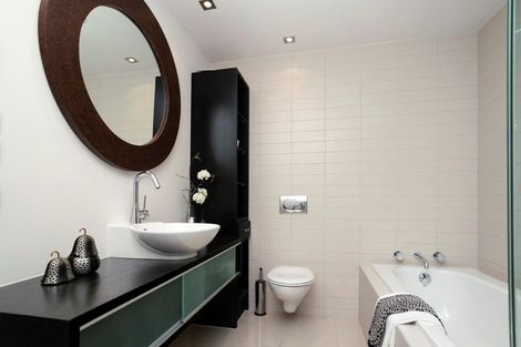 Photo of property in Esplanade Apartments, 8/16 Beach Front Lane, Browns Bay, Auckland, 0630