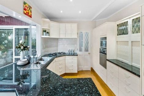 Photo of property in 7 Susanne Place, Pakuranga, Auckland, 2010