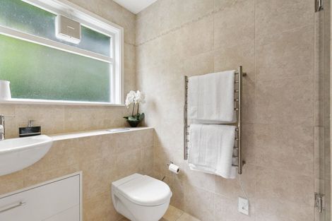 Photo of property in Landscape Apartments, 123-125 Austin Street, Mount Victoria, Wellington, 6011