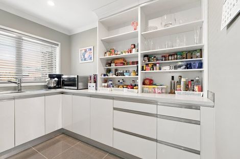 Photo of property in 82 Palm Springs Boulevard, Papamoa Beach, Papamoa, 3118