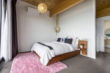 Photo of property in 16 Melandra Road, Stanmore Bay, Whangaparaoa, 0932