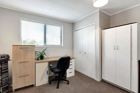Photo of property in 11 Leatham Avenue, Strandon, New Plymouth, 4312