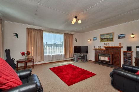 Photo of property in 52 Exeter Crescent, Takaro, Palmerston North, 4412