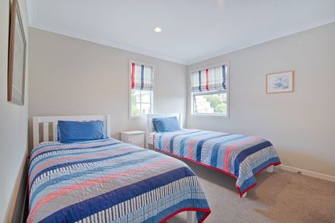Photo of property in 4a Hyde Road, Rothesay Bay, Auckland, 0630