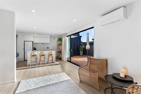 Photo of property in 2/55 Cleveland Street, Edgeware, Christchurch, 8013