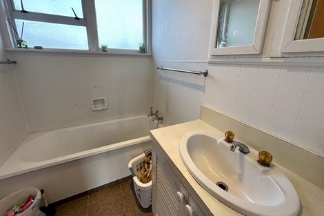 Photo of property in 81 Edmonton Road, Henderson, Auckland, 0612