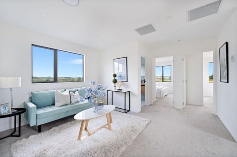 Photo of property in 44 Taipahitini Road, Rosehill, 2113