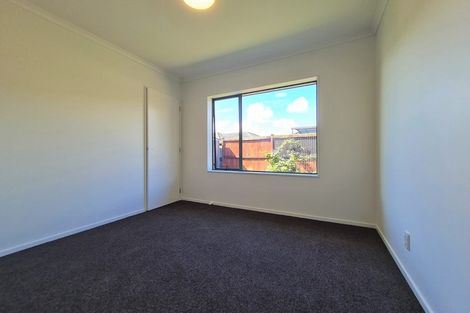 Photo of property in 33 Sandwick Drive, Weymouth, Auckland, 2103