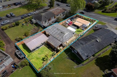 Photo of property in 221 Edmonton Road, Te Atatu South, Auckland, 0610