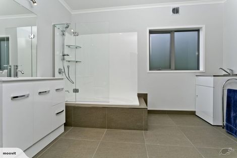 Photo of property in 16 Hobson Heights Road, Lucas Heights, Auckland, 0632