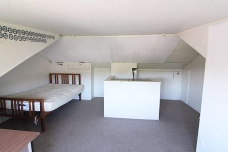 Photo of property in 24 Glencairn Street, Dalmore, Dunedin, 9010