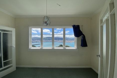 Photo of property in 37 Palliser Road, Roseneath, Wellington, 6011