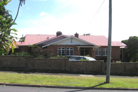 Photo of property in 18 Links Road, New Lynn, Auckland, 0600