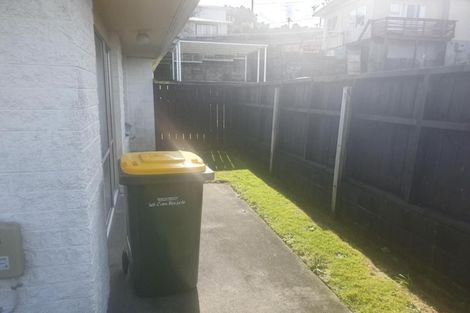 Photo of property in 39a Simons Street, Moturoa, New Plymouth, 4310