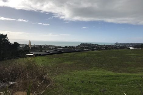 Photo of property in 93 Wade River Road, Stanmore Bay, Whangaparaoa, 0932