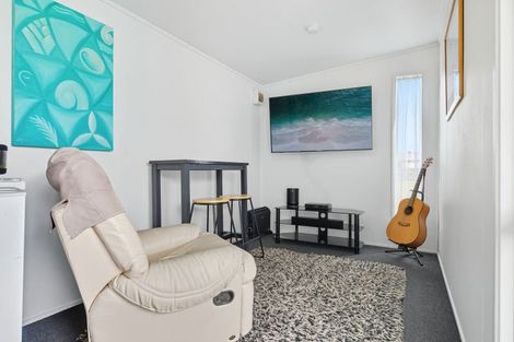 Photo of property in 6 Lugton Street, Nawton, Hamilton, 3200